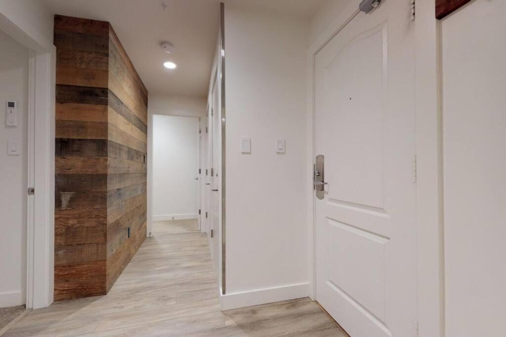 Bear Lodge, Village - Spectacular Location On Village Stroll, Designer Remodel Whistler
