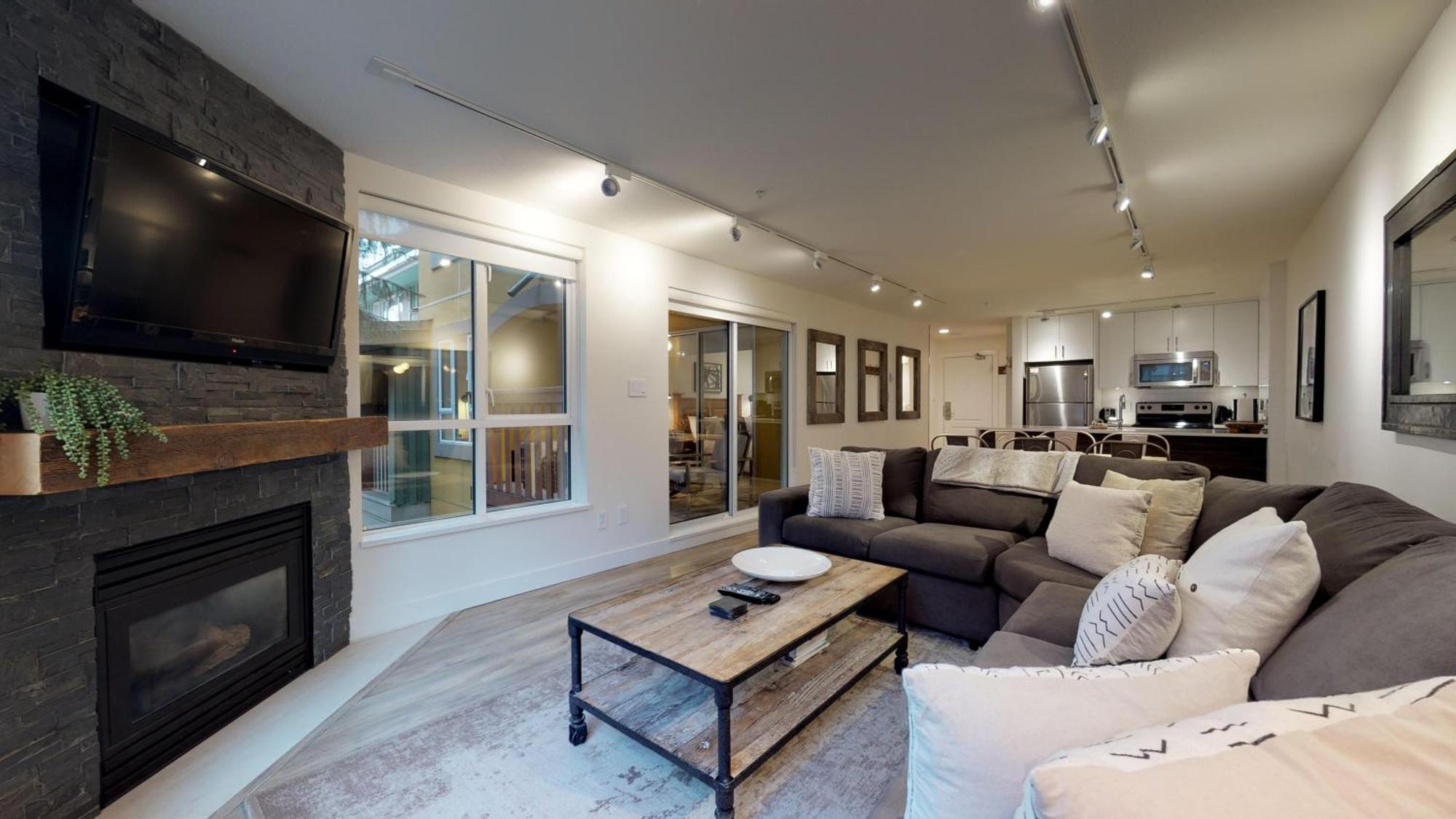 Bear Lodge, Village - Spectacular Location On Village Stroll, Designer Remodel Whistler